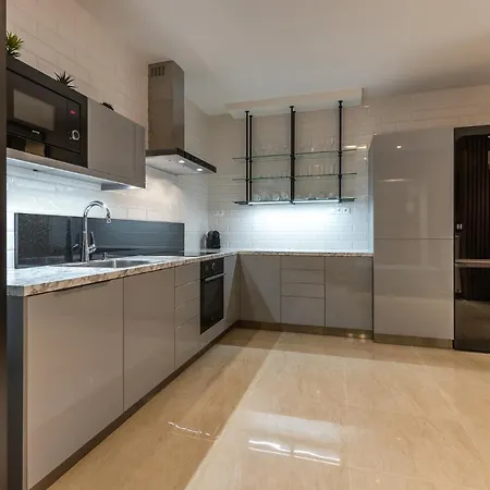 On The Main Street With Parking Old Town Appartement Košice