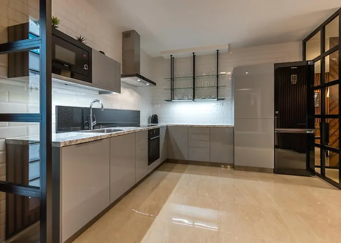 On The Main Street With Parking Old Town Apartamento Košice