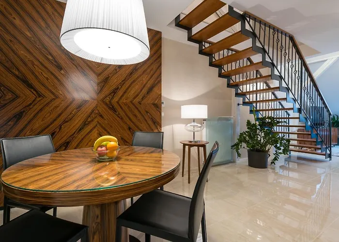 Apartamento On The Main Street With Parking Old Town *