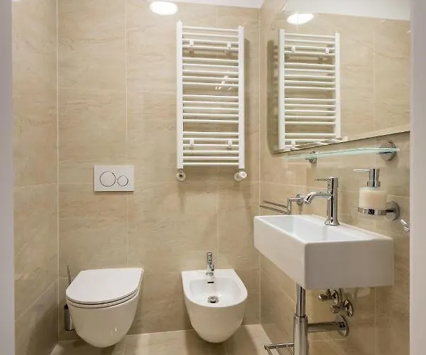 On The Main Street With Parking Old Town Appartement *