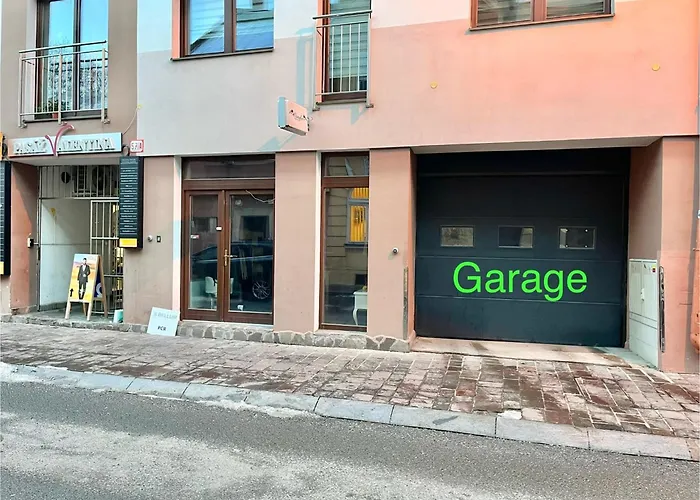 On The Main Street With Parking Old Town Apartamento Košice